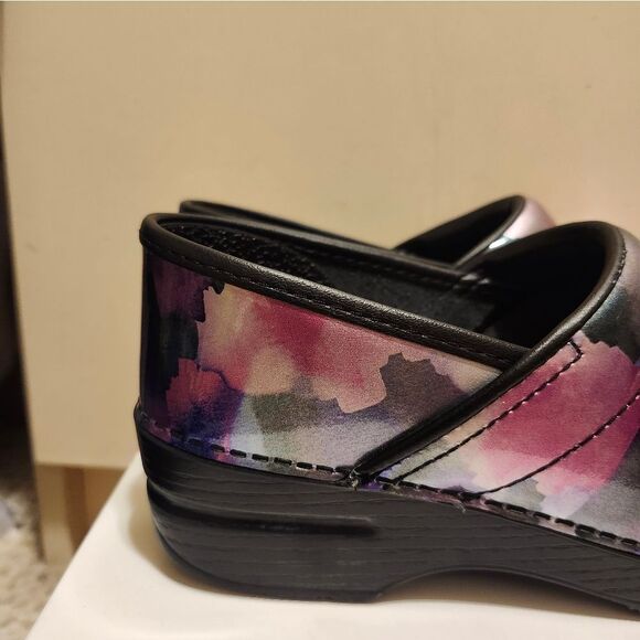 Dansko Professional "Mystic" Patent Leather Closed Back Clogs Sz.8/38 Ret. $145 - Picture 7 of 8